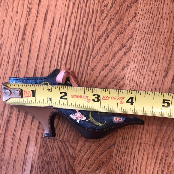 Just The Right Shoe-Versailles - Picture 7 of 7